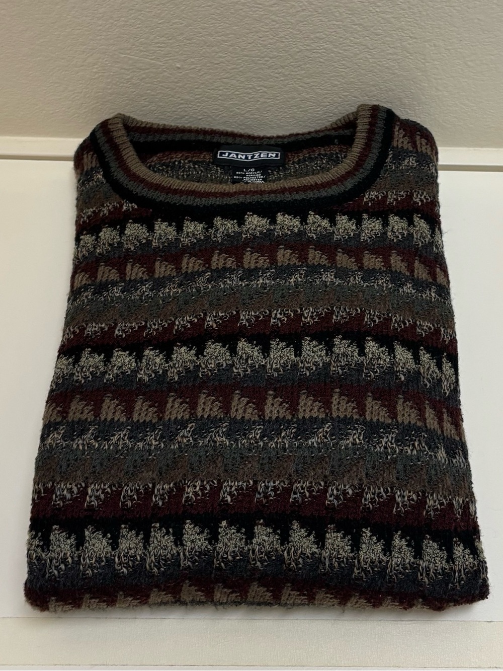 Jantzen Men's Crewneck Sweater in Burgundy, Gray and Black Pattern